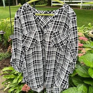 Torrid women’s size 3 3/4 sleeve blouse